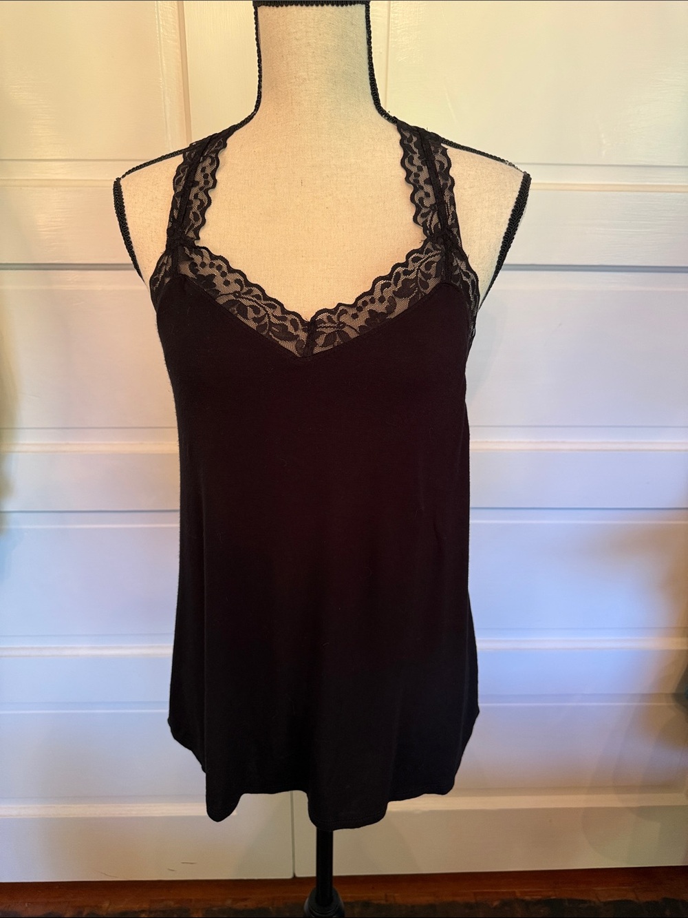 PJ Salvage Lace Racerback Sleep Tank Built In Shelf Bra Soft Stretch Medium